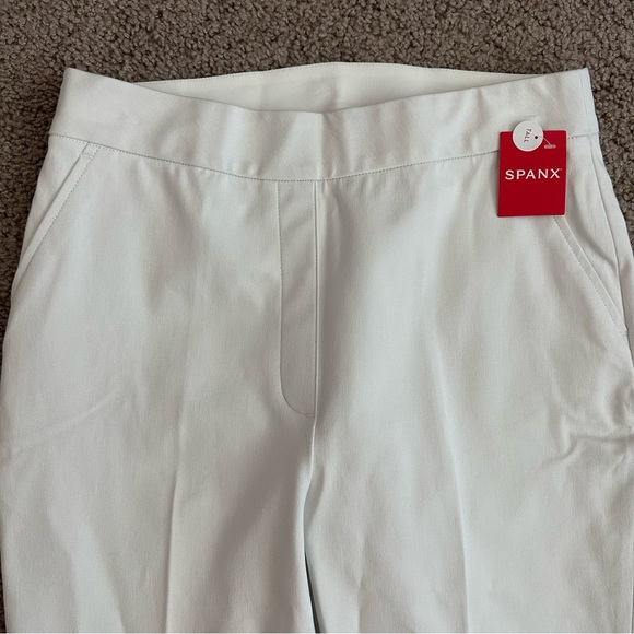 Spanx Pants Womens Size M Kick Flare Classic White - Picture 2 of 11